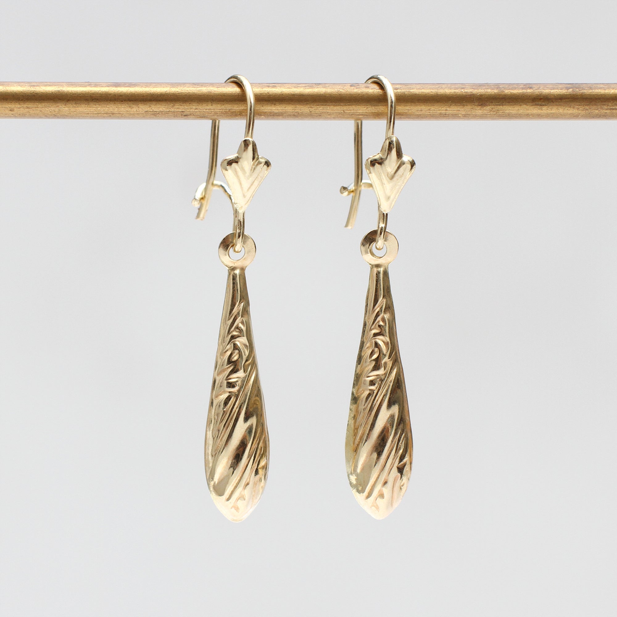 9ct Yellow Gold Patterned Stud Earrings- Jewellers