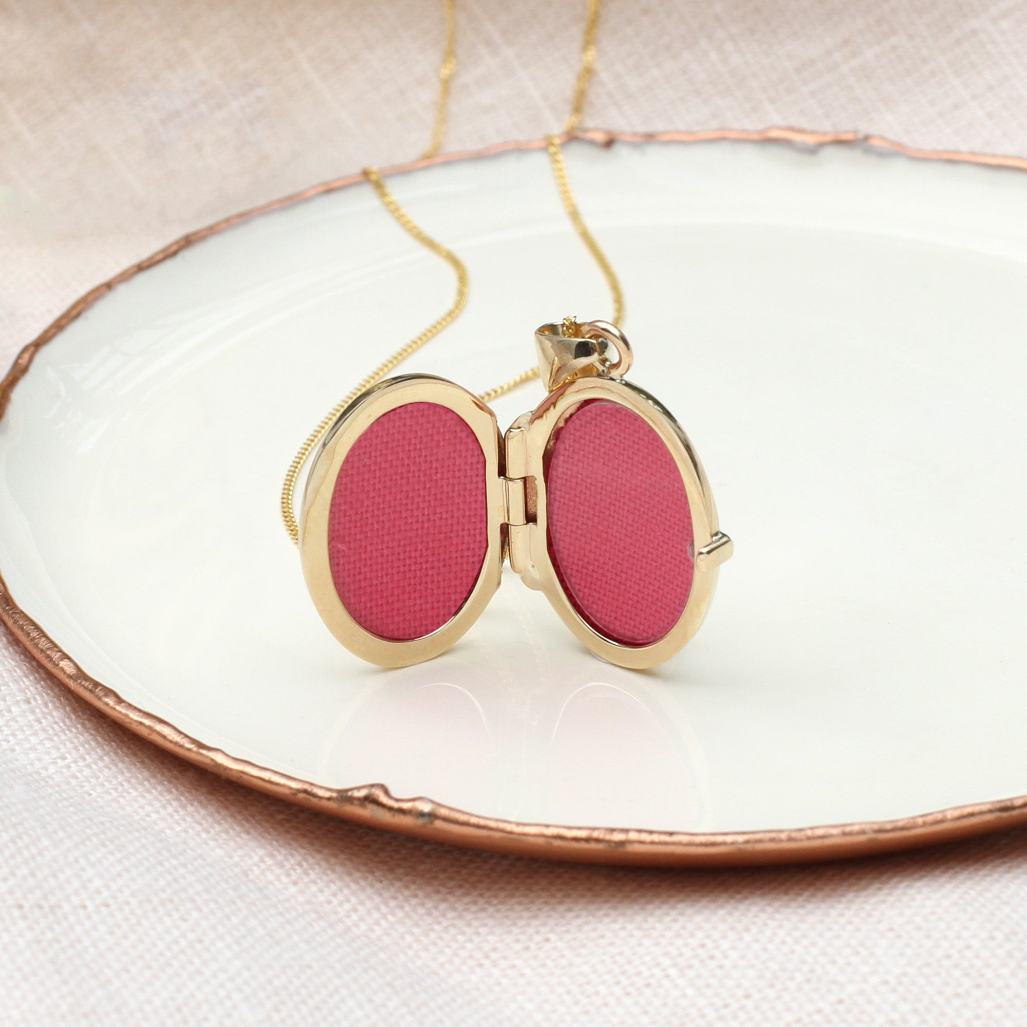 9ct Yellow Gold Engraved Flower Oval Locket Necklace