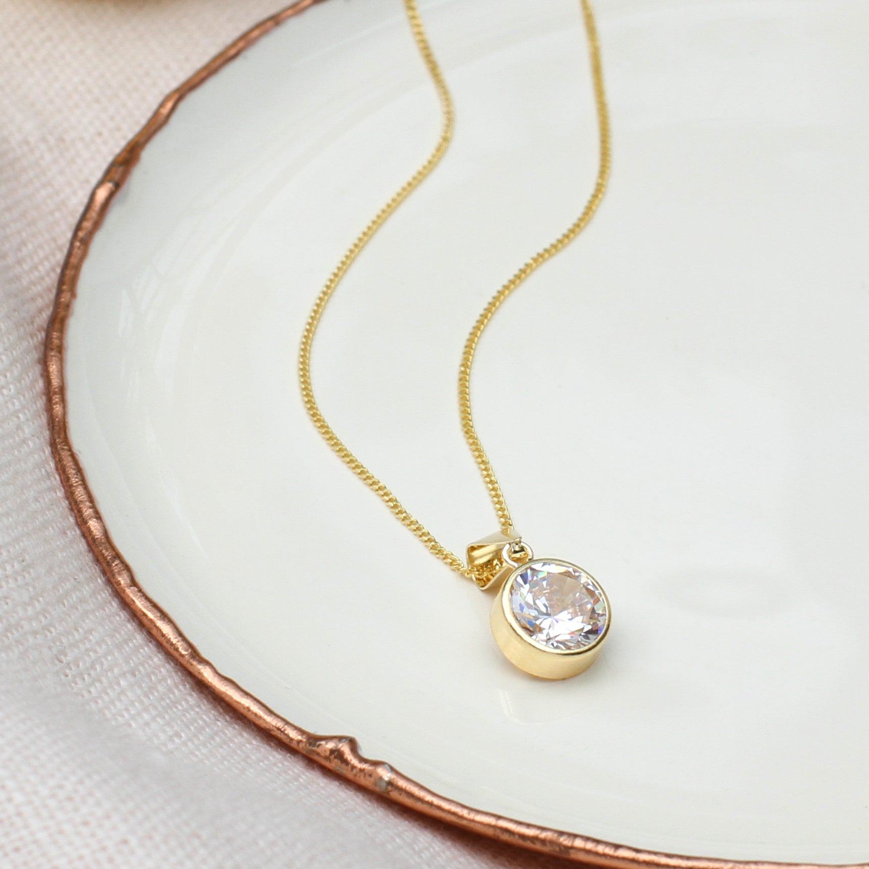 9ct Yellow Gold Round Cubic Zirconia Pendant Adjustable Necklace