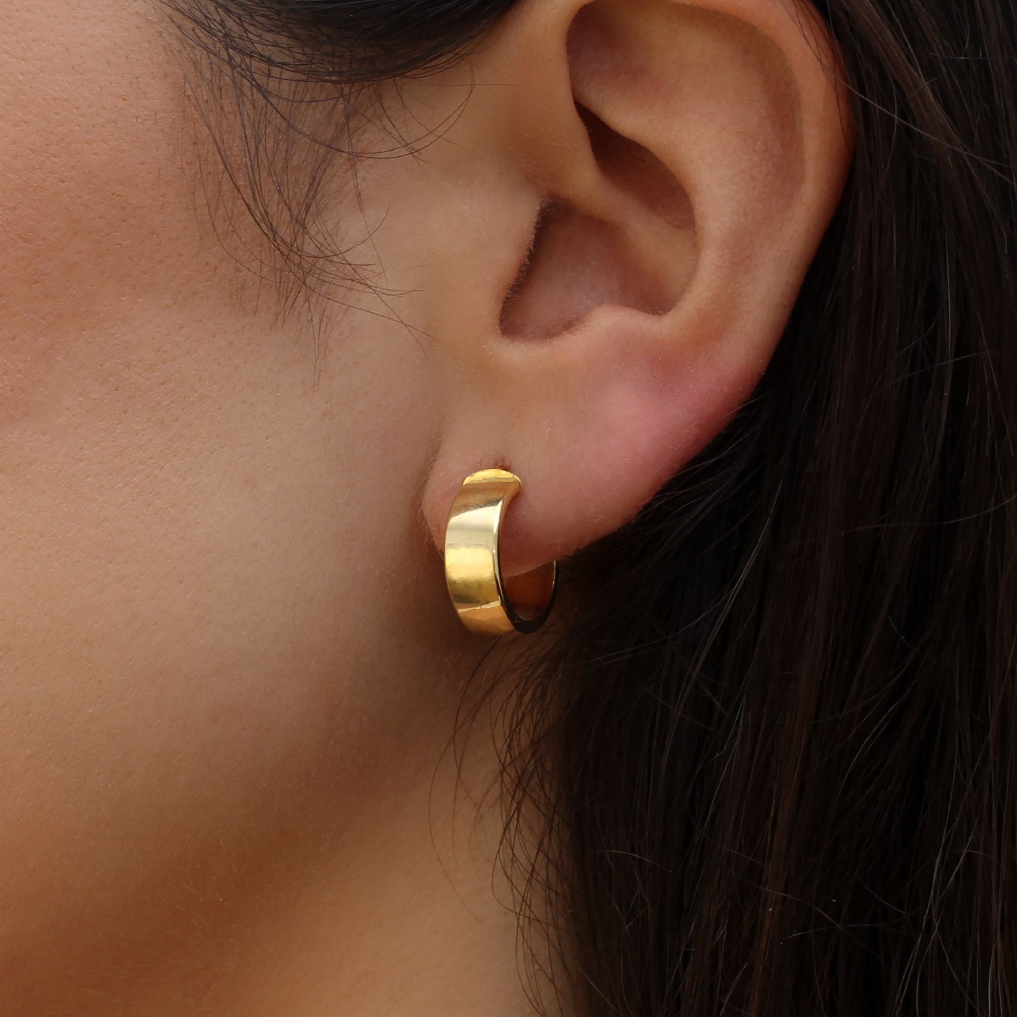 9ct Gold Chunky Huggie Hoop Earrings