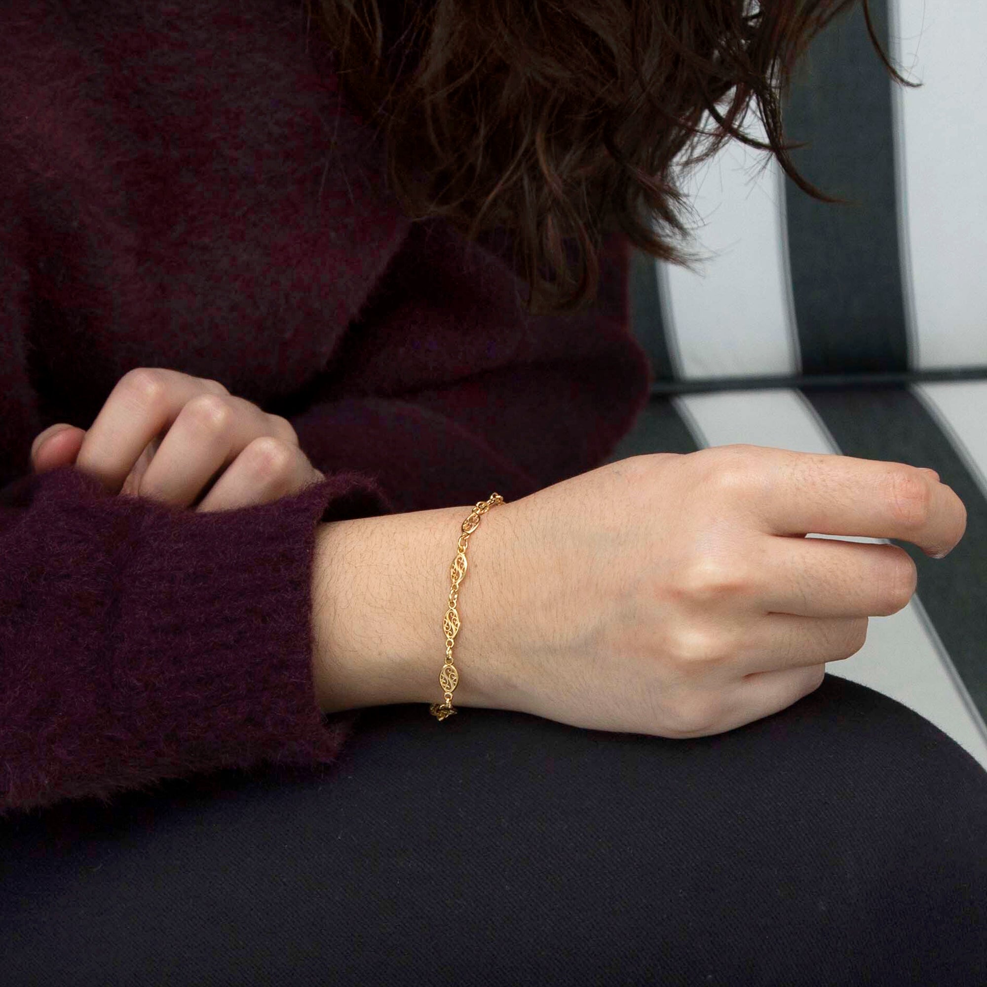 Women's 9ct Yellow Gold Filigree Oval Bracelet