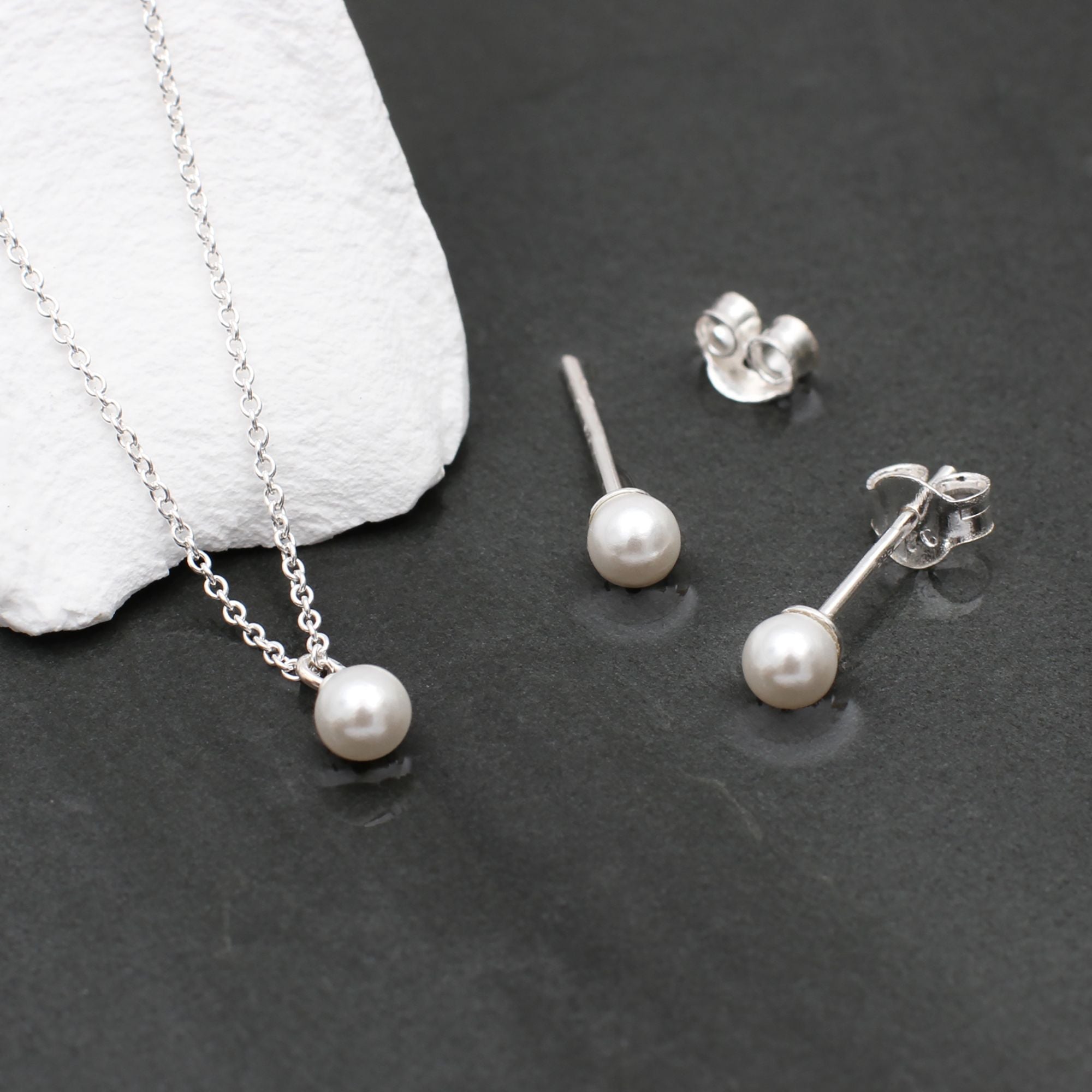 Freshwater Pearl Necklace And Earring Set – Hurley Burley