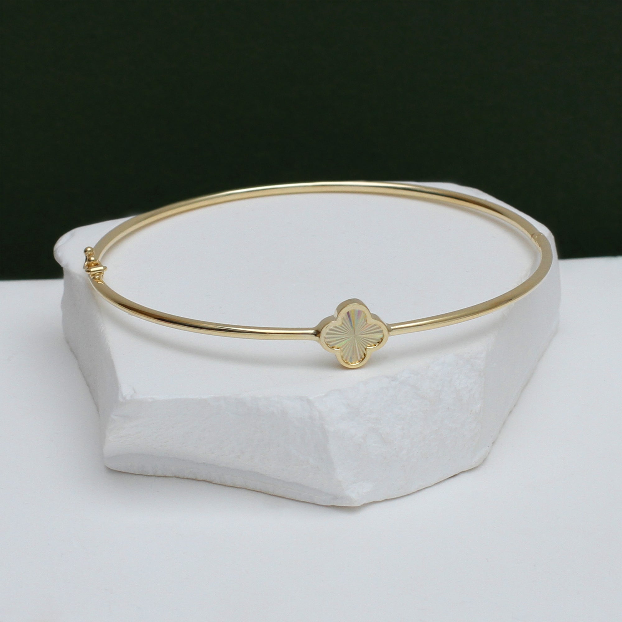 9ct Yellow Gold Rainbow Clover Bangle