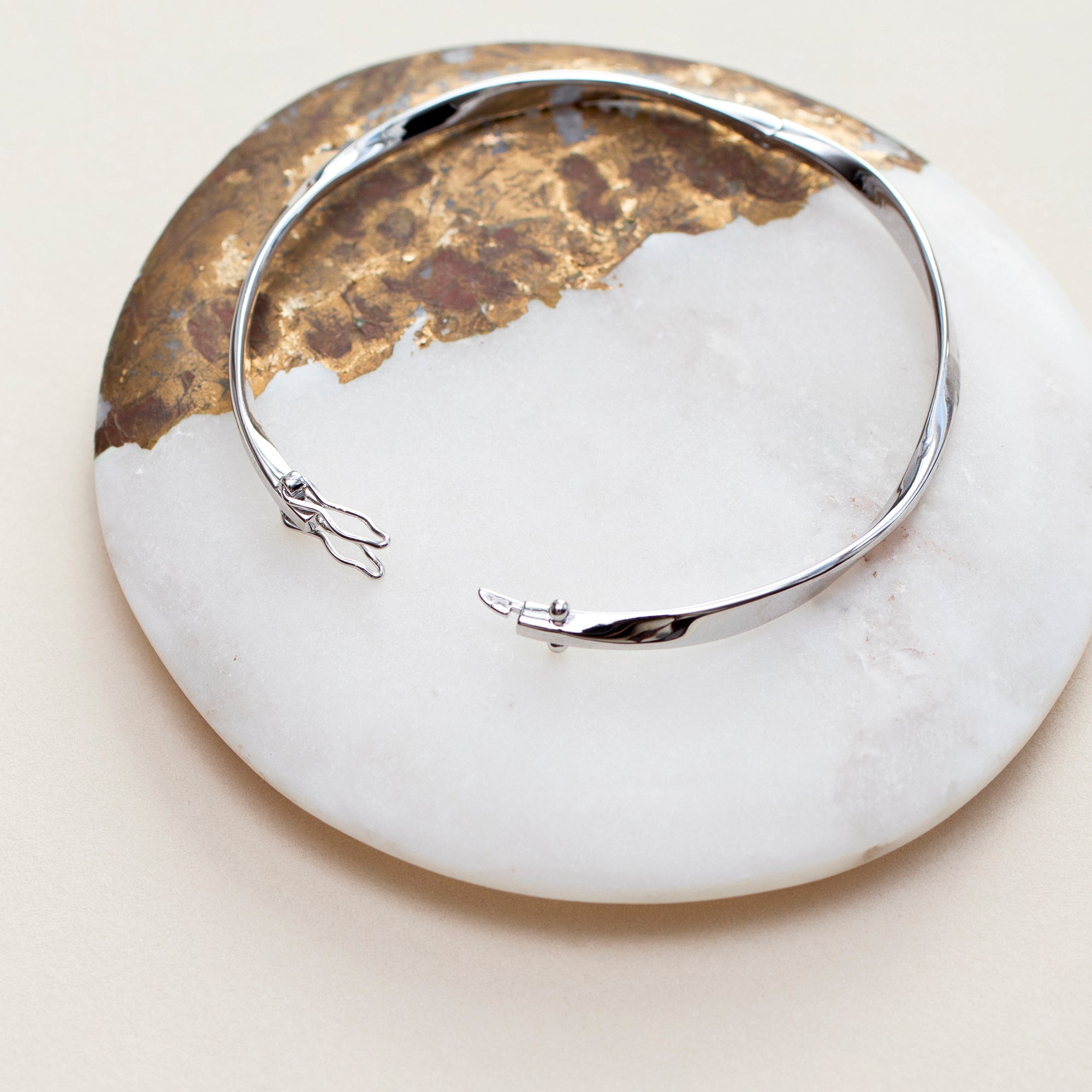 Sterling Silver Twisted Bar Bangle