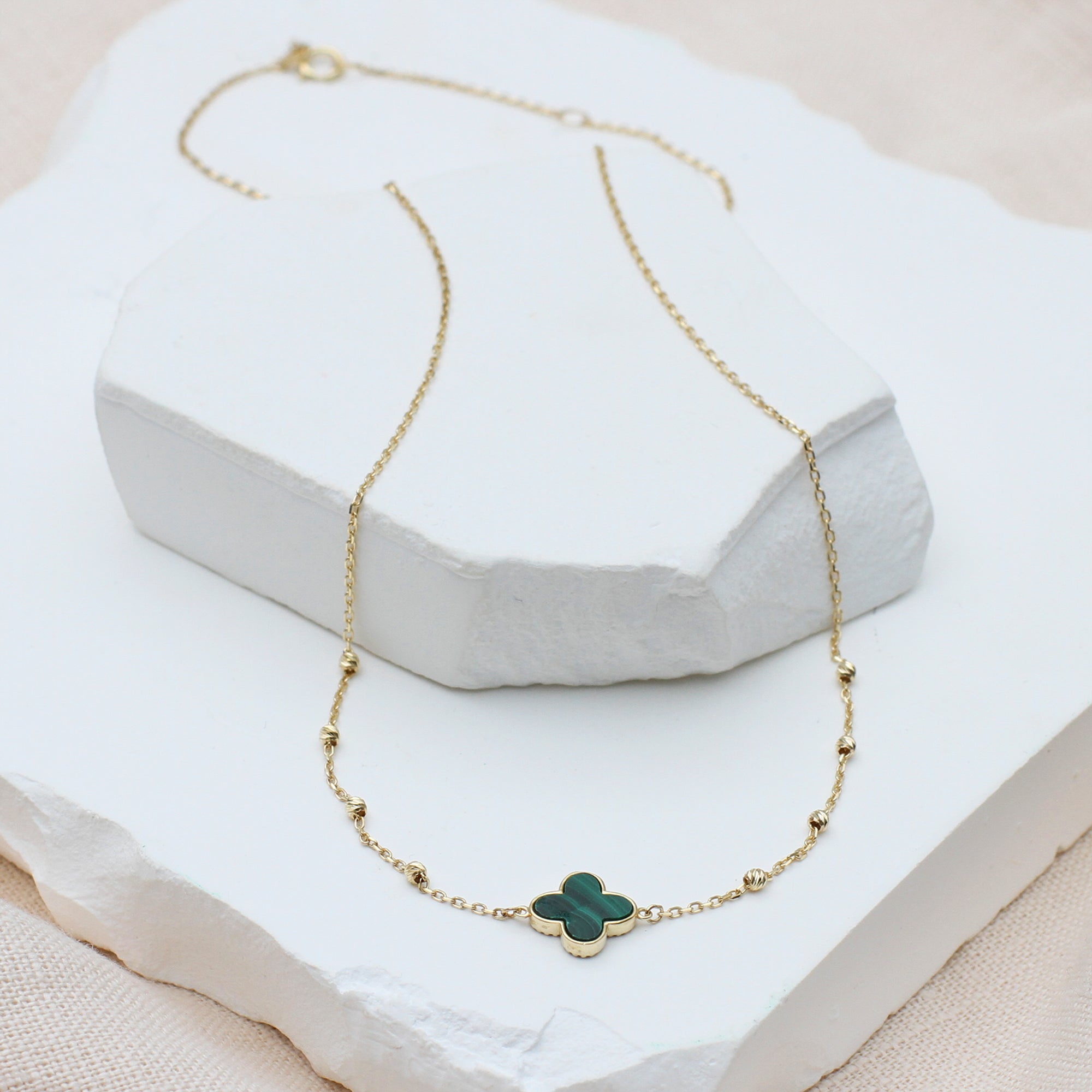 9ct Yellow Gold Malachite Clover Ball Necklace