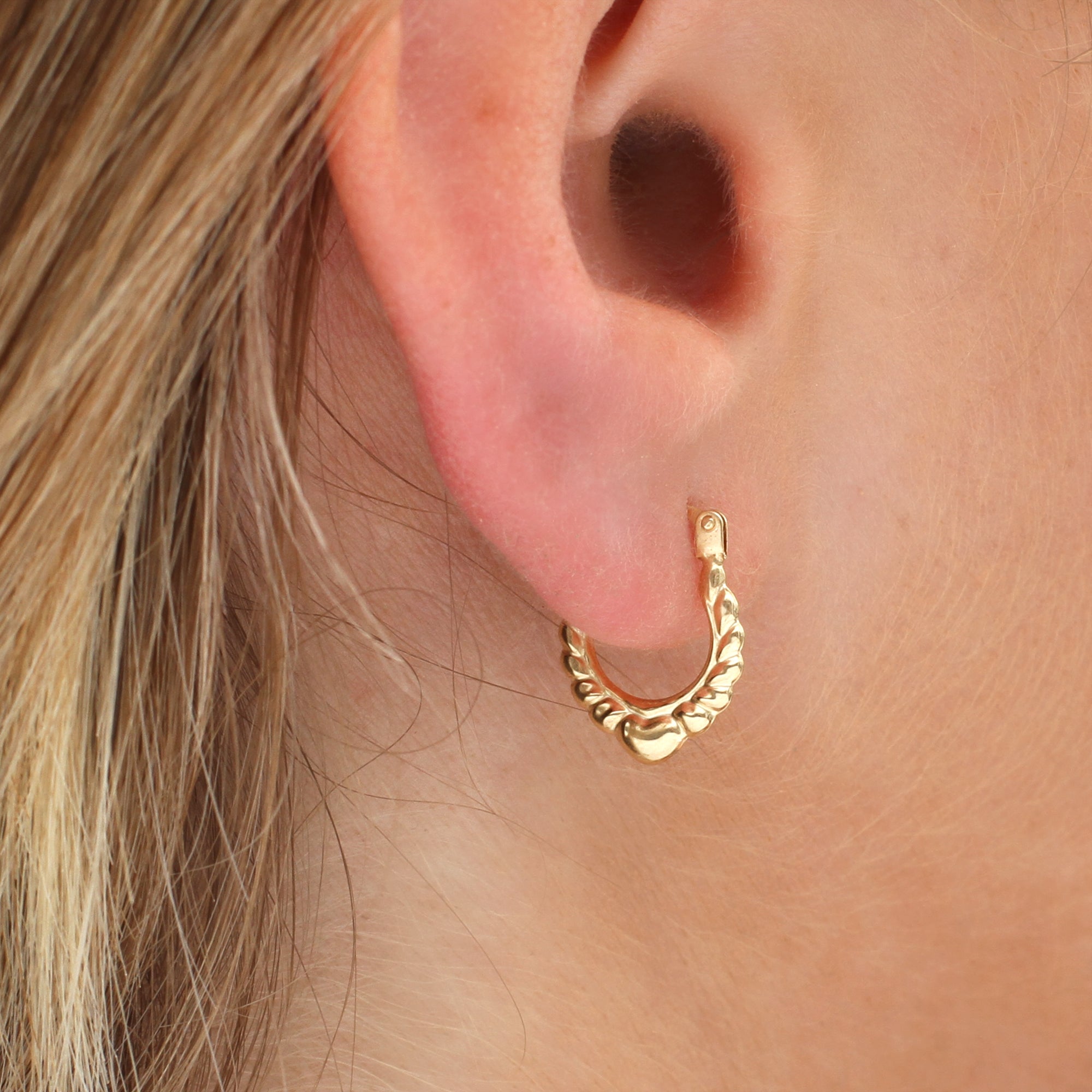 9ct Gold Oval Creole Hoop Earrings