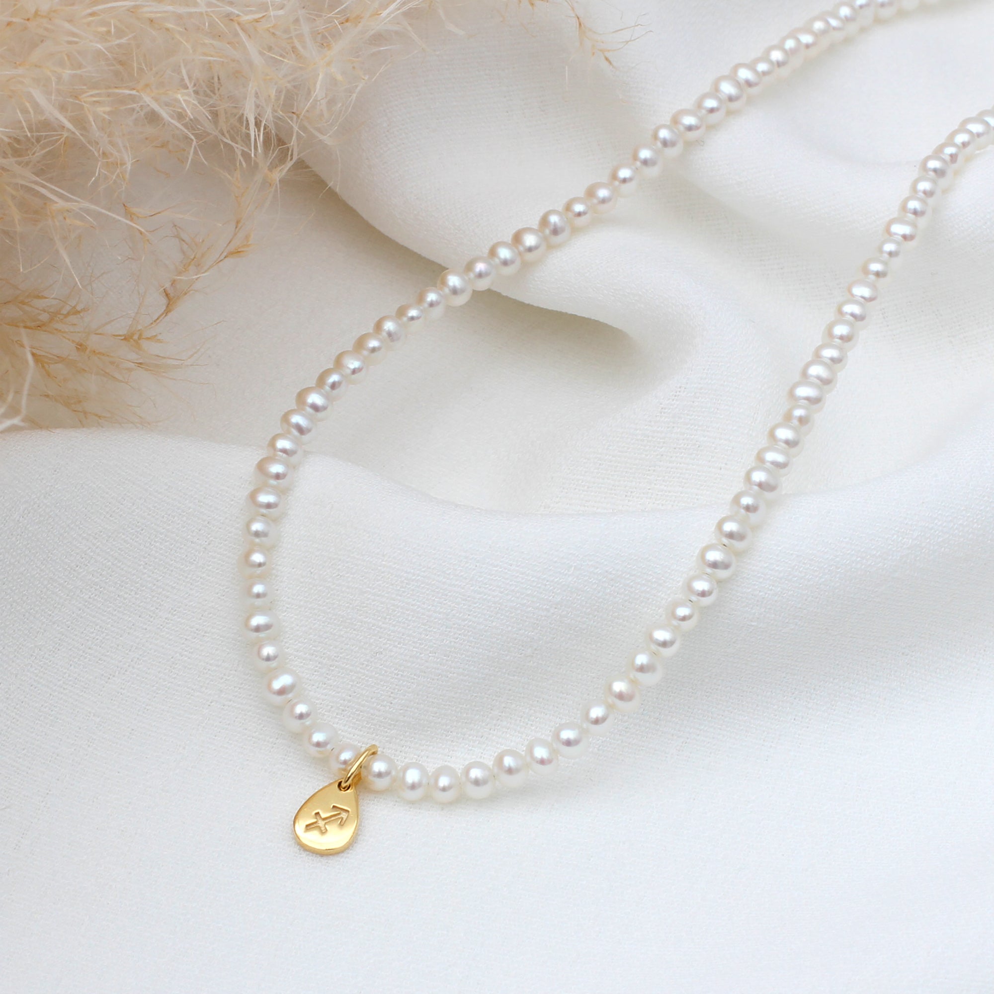 【HURLEY BURLEY】18CT GOLD FRESHWATER PEARL NECKLACE 星座♪ 18ct Gold Plated Zodiac & Freshwater Pearl Necklace