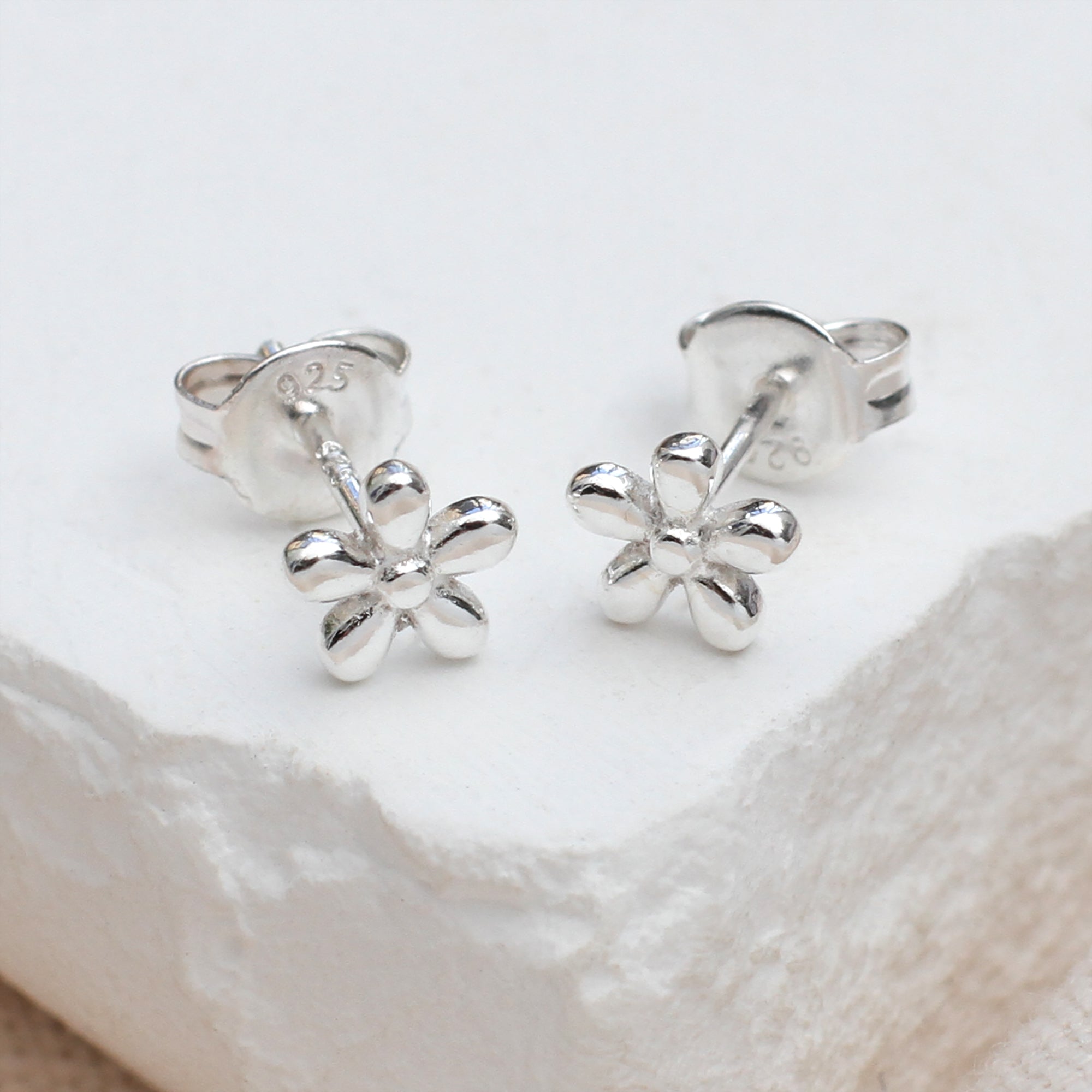 Sterling Silver Or Gold Plated Daisy Flower Stud Earrings