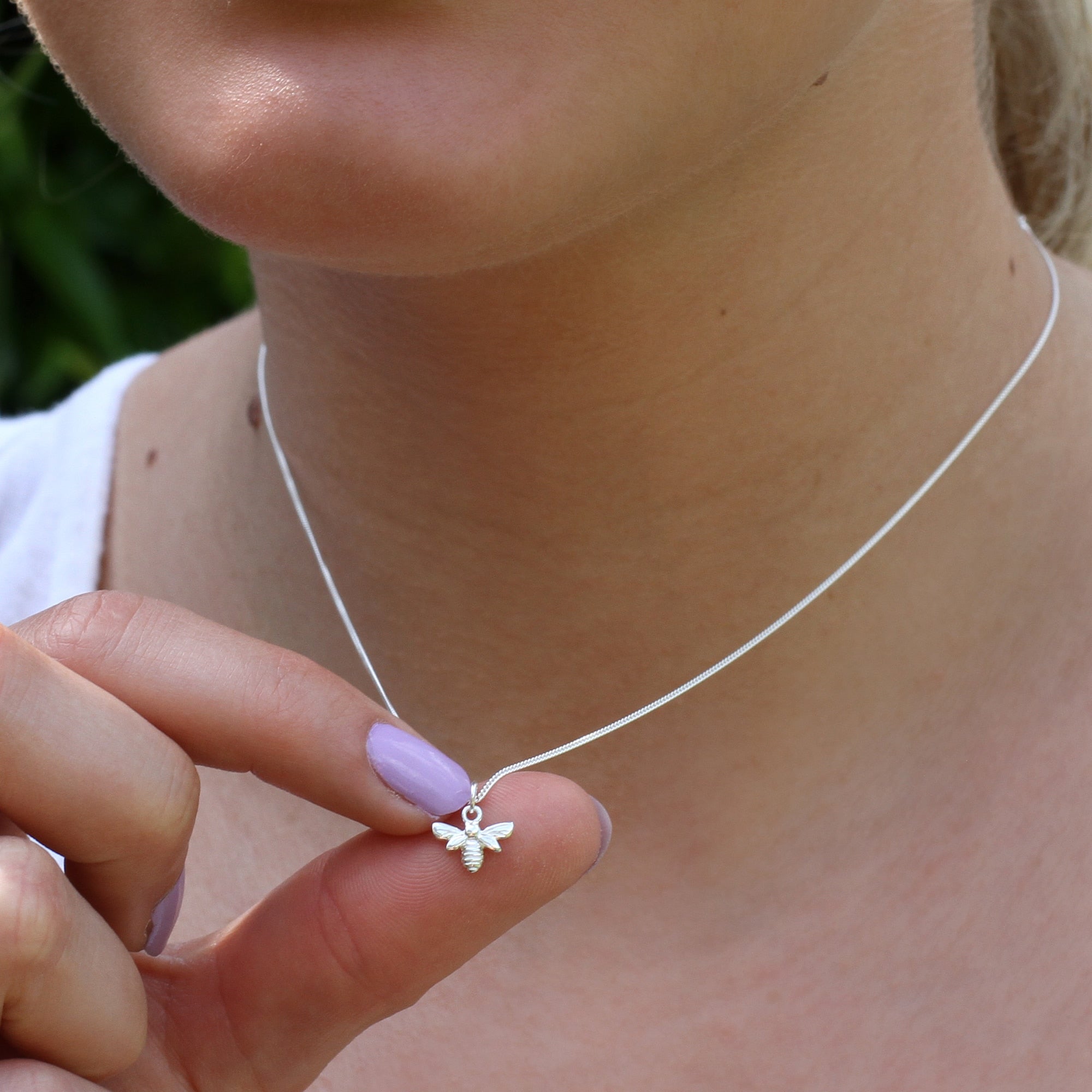 18ct Gold Plated Bee On Curb Chain Necklace