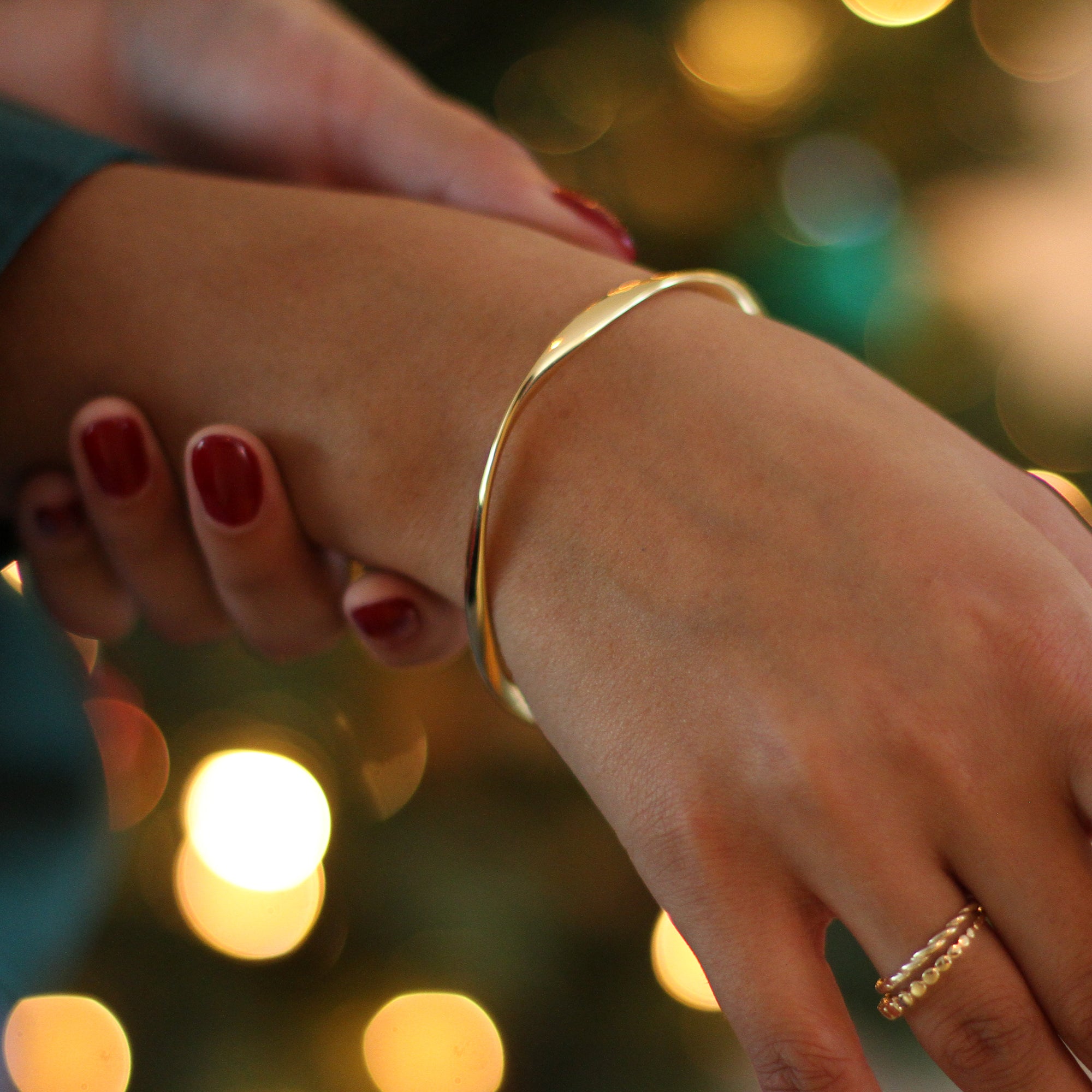 18ct Gold Plated Wave Bangle