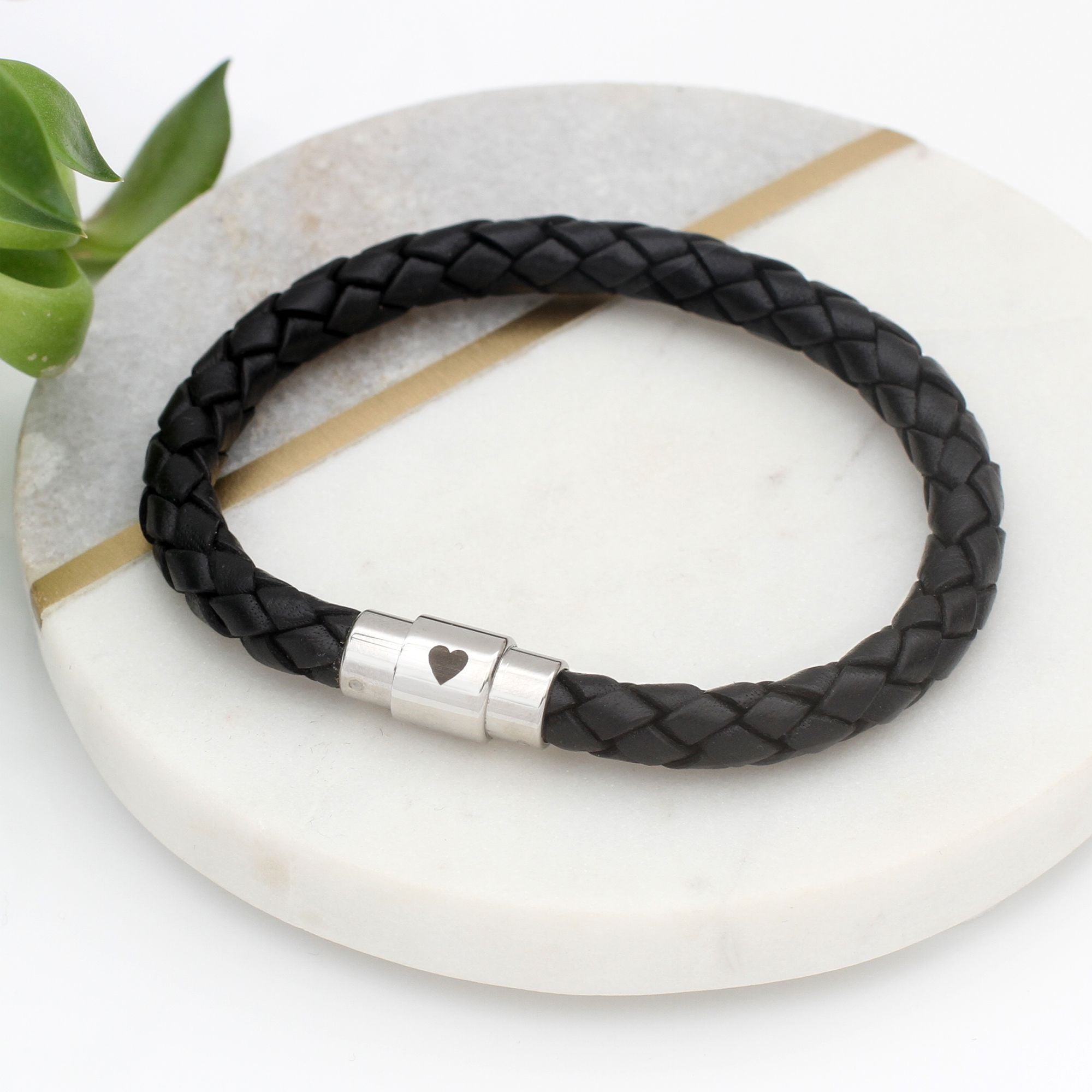 【HURLEY BURLEY】人気！Nappa Leather Message Bracelet 2色 ♪ HURLEY BURLEY】人気！Nappa Leather Message Bracelet 2色