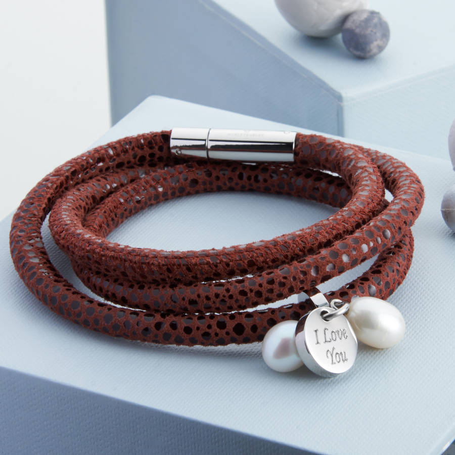 【HURLEY BURLEY】Leather Triple Wrap Bracelet メッセージ刻印 Personalised Leather And Pearl Triple Wrap Bracelet