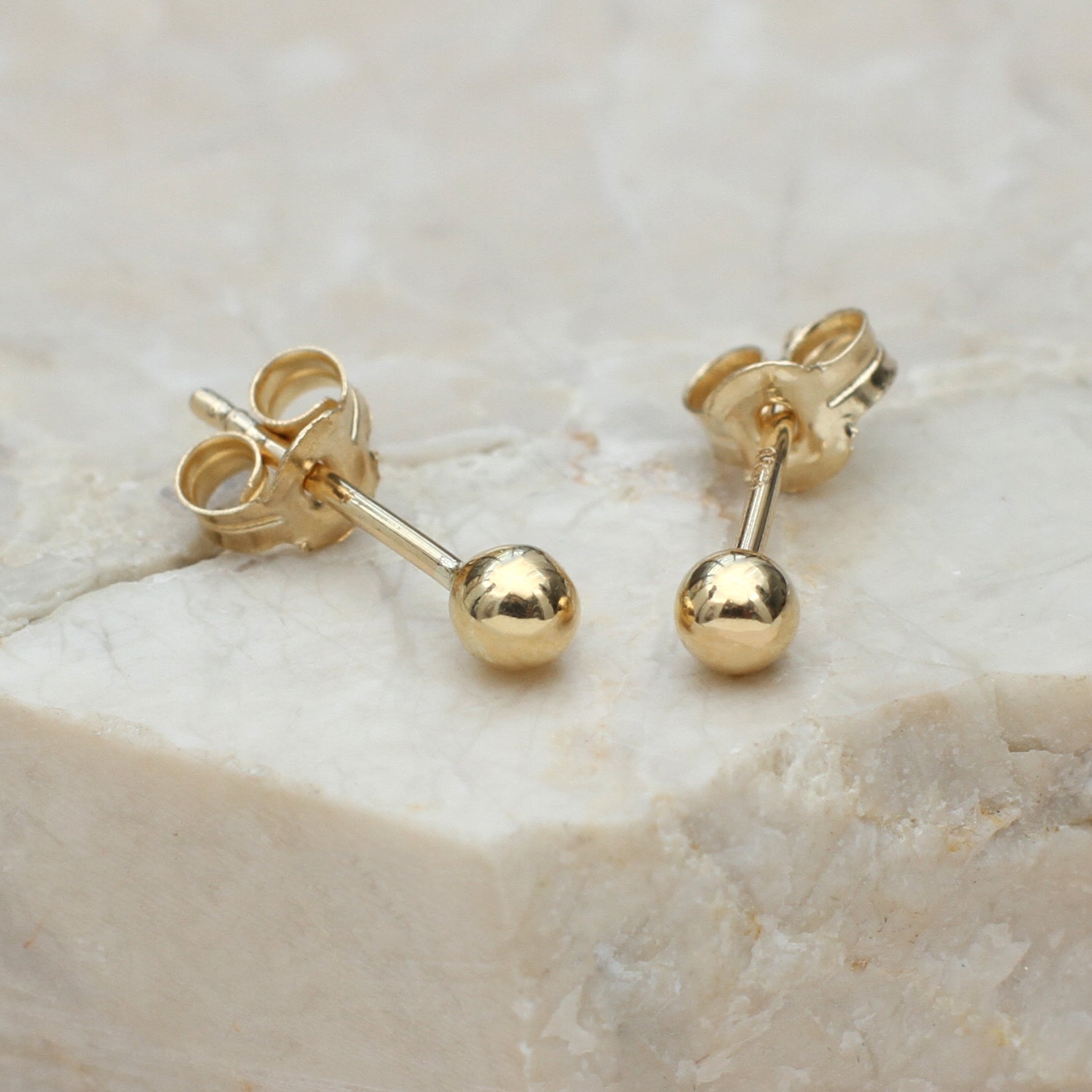 9ct Gold Ball Stud Earrings