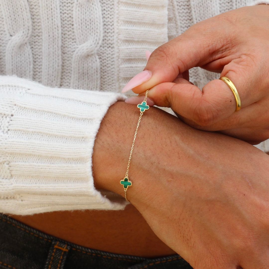 9ct Yellow Gold Green Clover Bracelet