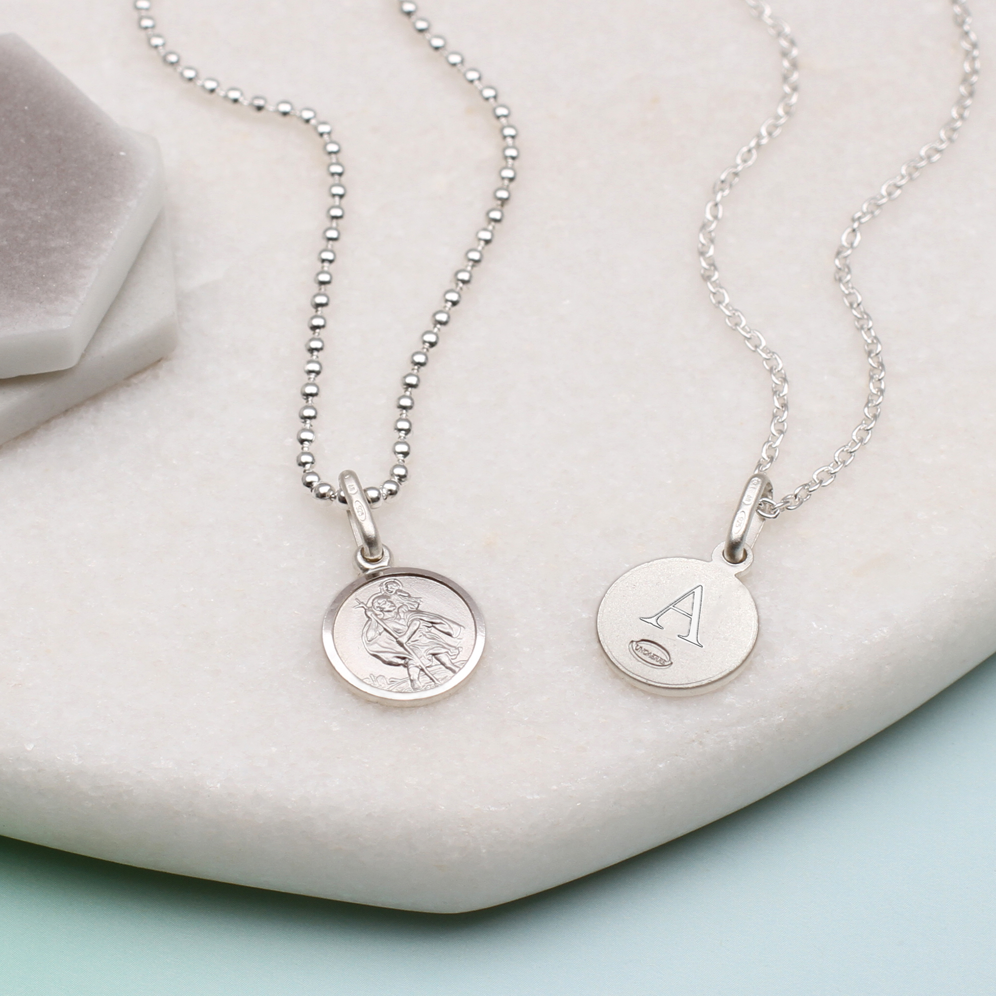 【HURLEY BURLEY】St Christopher Disc Necklace イニシャル刻印 HURLEY BURLEY】ST CHRISTOPHER DISC NECKLACE☆イニシャル