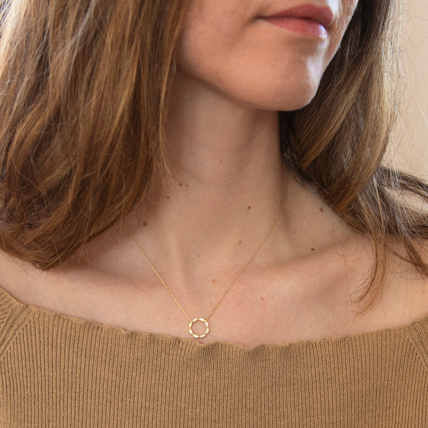 9ct Yellow Gold Cz Twist Circle Trace Chain Necklace