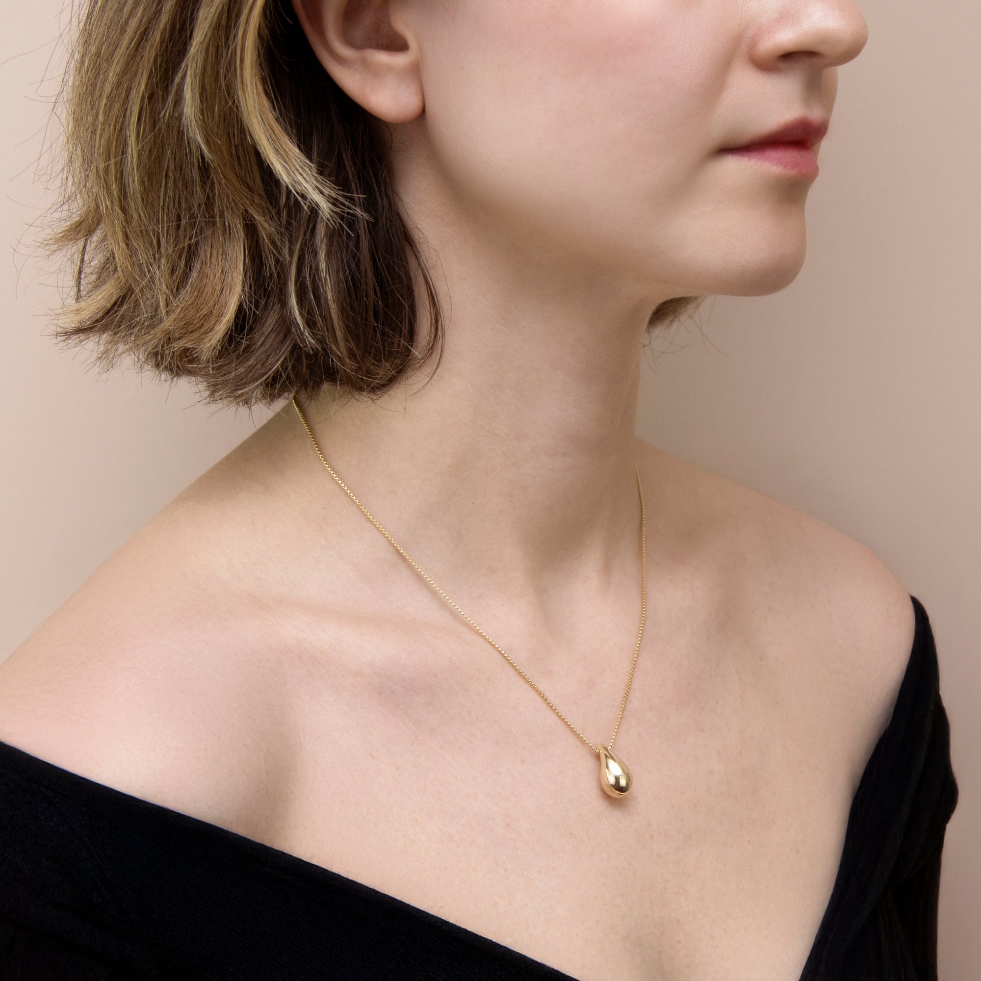 9ct Yellow Gold Teardrop Necklace