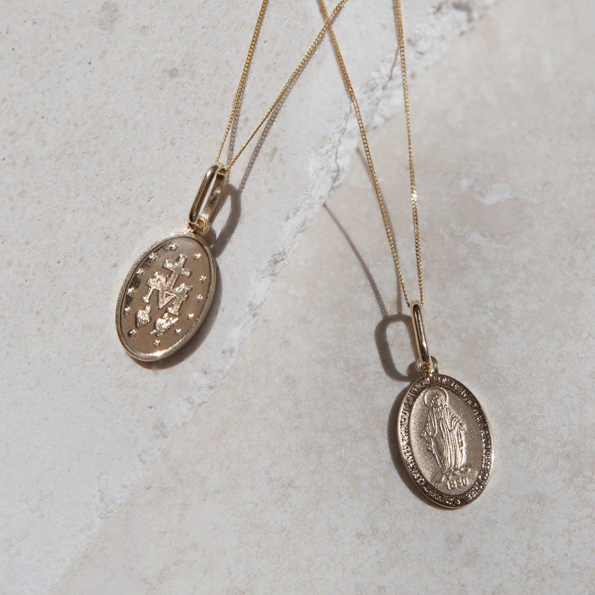 9ct Yellow Gold Holy Mary Oval Reversible Necklace