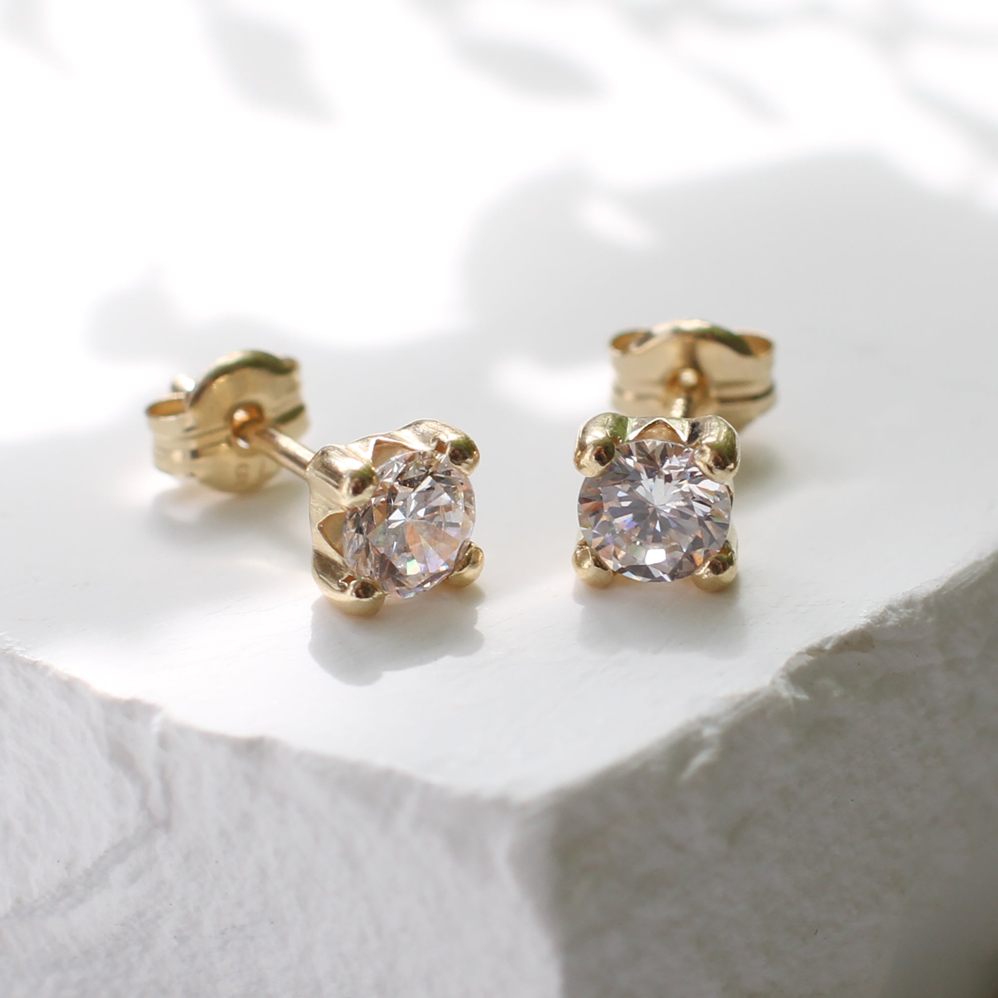 9ct Yellow Gold Birthstone Stud Earrings