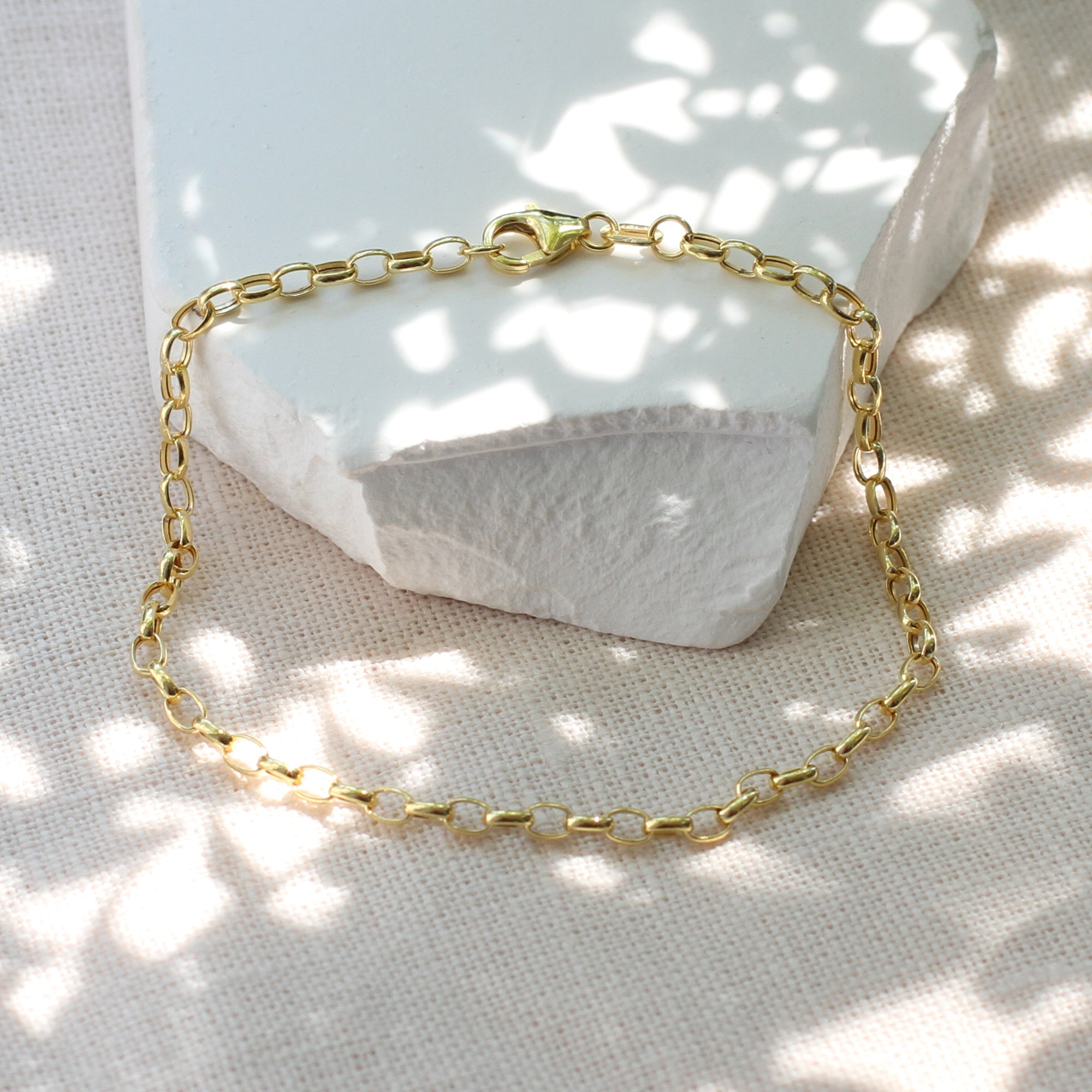 9ct Yellow Gold 2.6mm Oval Belcher Bracelet