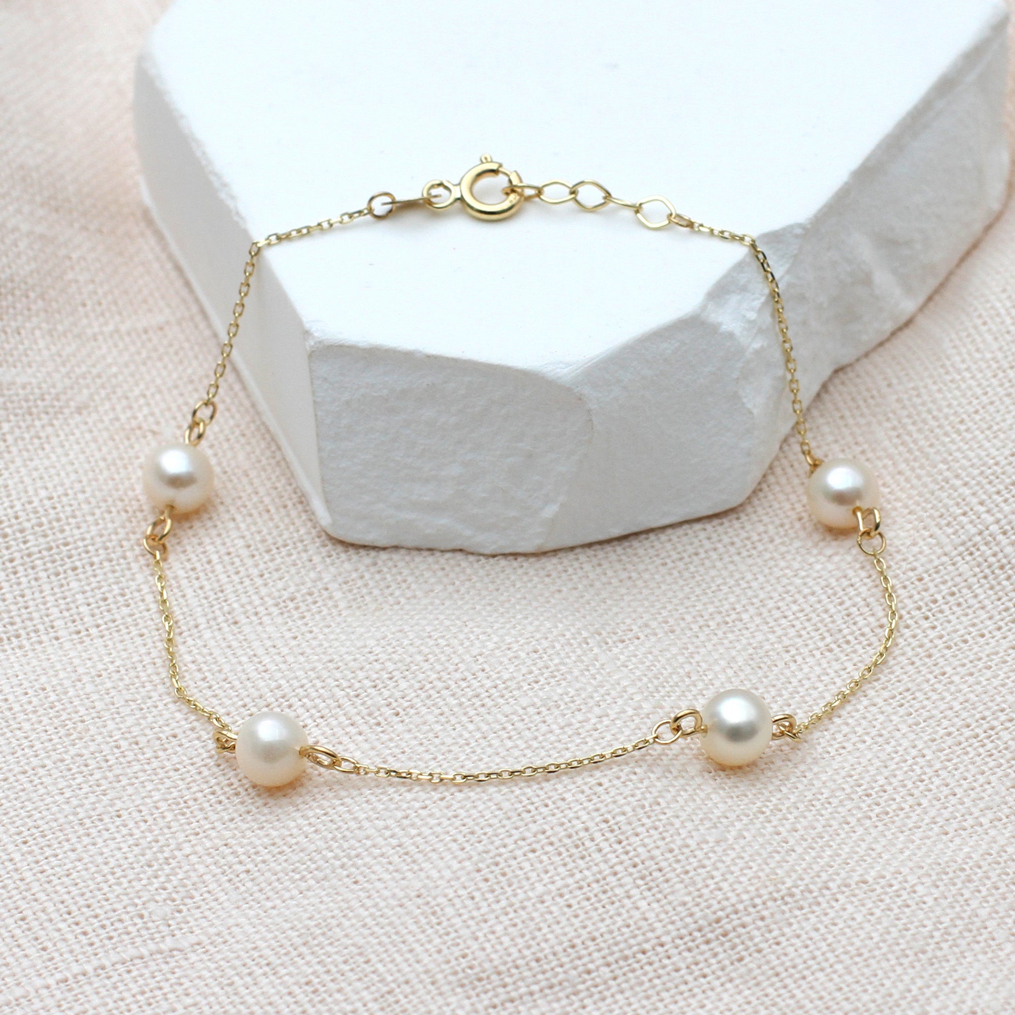 9ct Yellow Gold Pearl Bracelet
