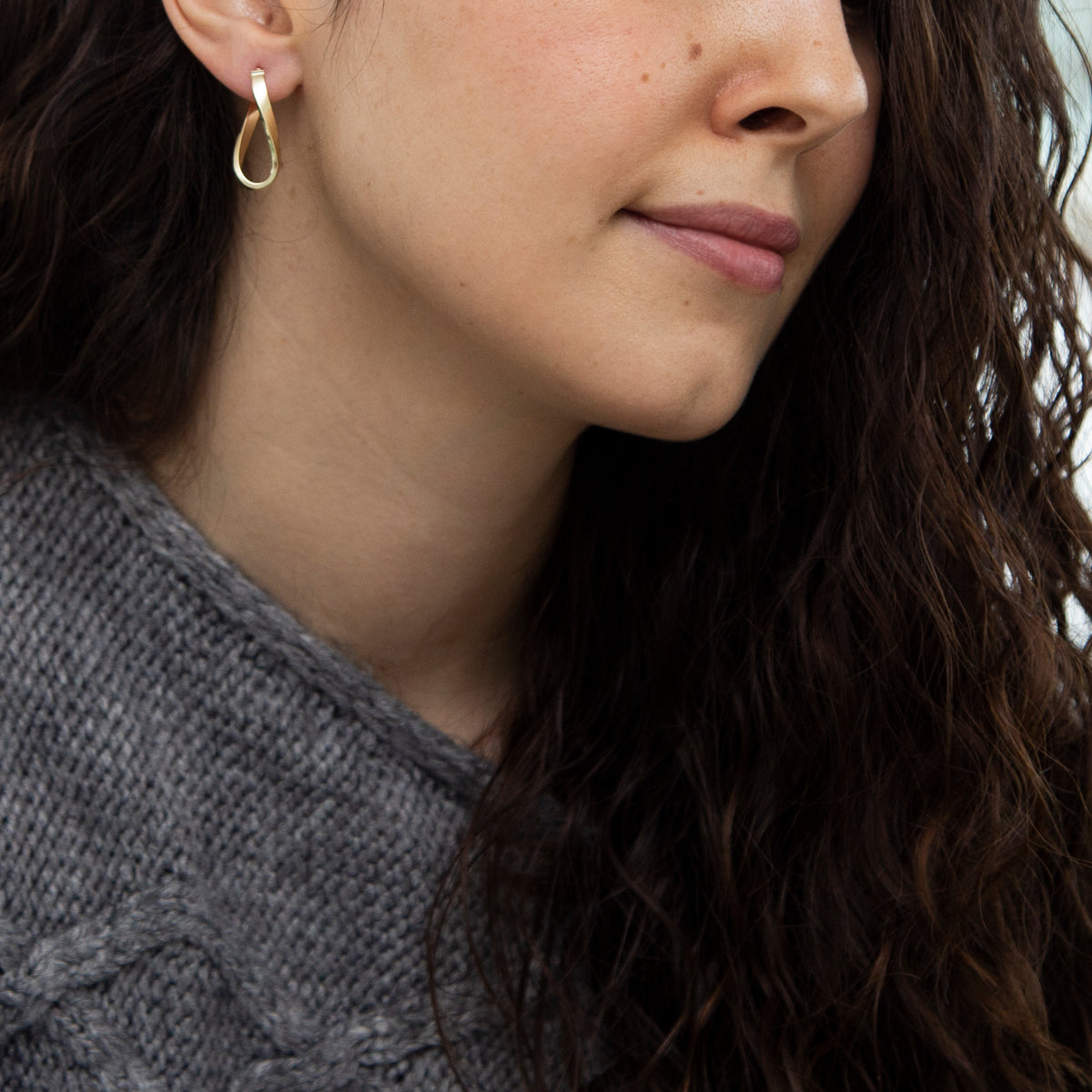 9ct Yellow Gold Twist Oval Hoop Creole Earrings