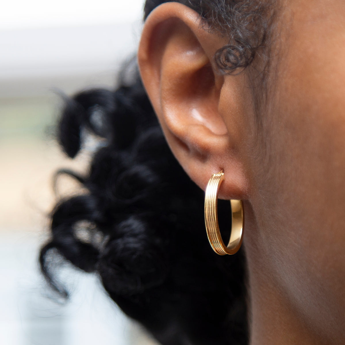 9ct Yellow Gold Ribbed Oval Hoop Creole Earrings