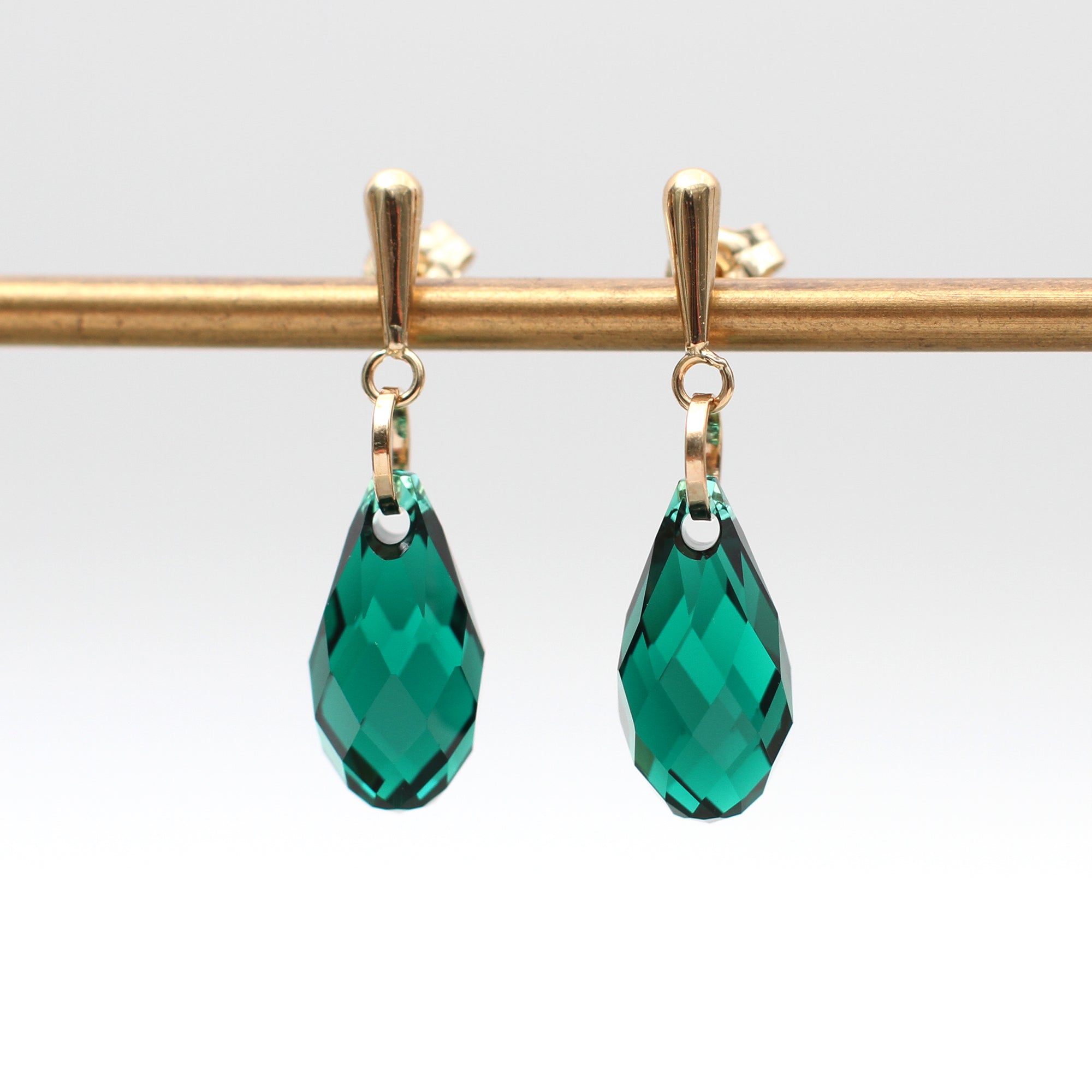 9ct Yellow Gold Green Swarovski Crystal Teardrop Earrings