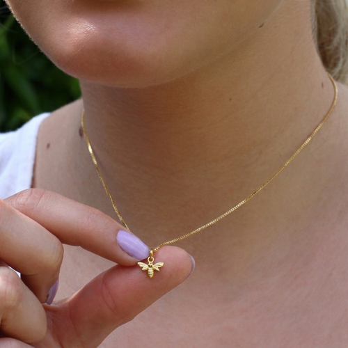 18ct Gold Plated Bee On Curb Chain Necklace