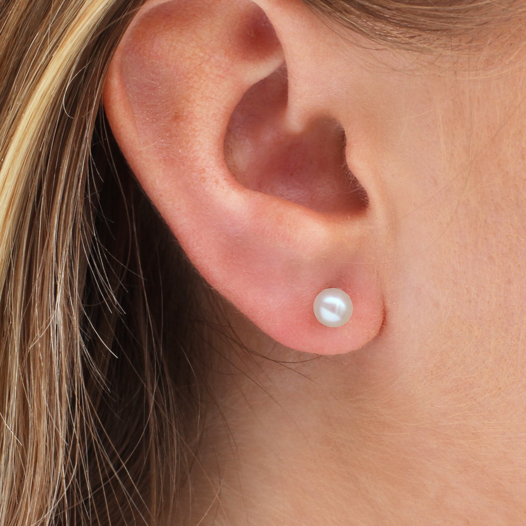 9ct Gold and Cultured Pearl Stud Earrings