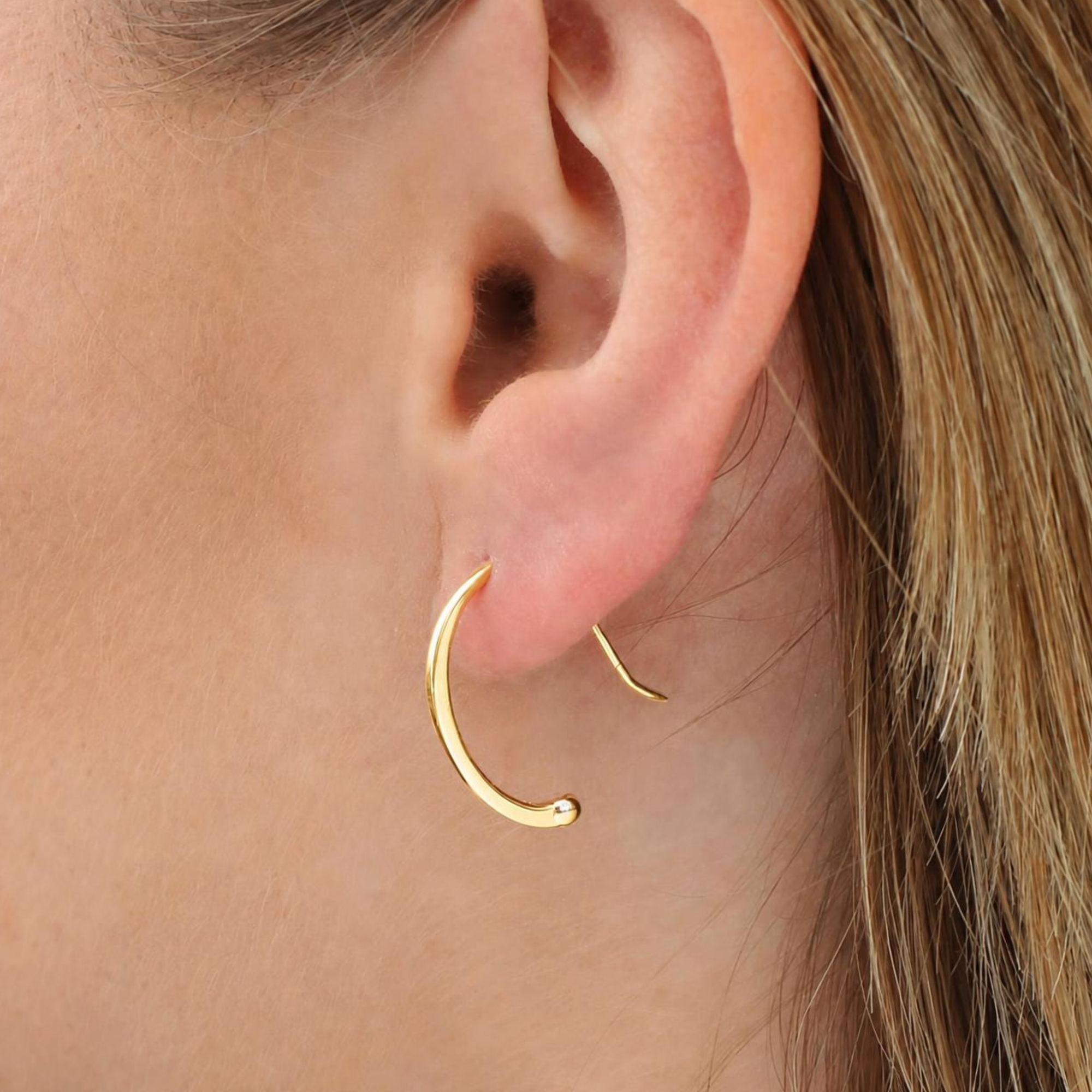 18ct Gold Plated Oval Pull Thru Earrings