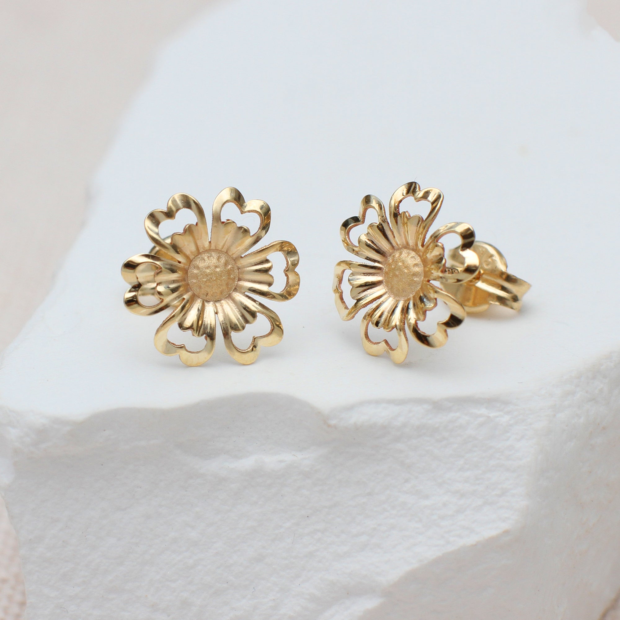9ct Yellow Gold Flower Stud Earrings