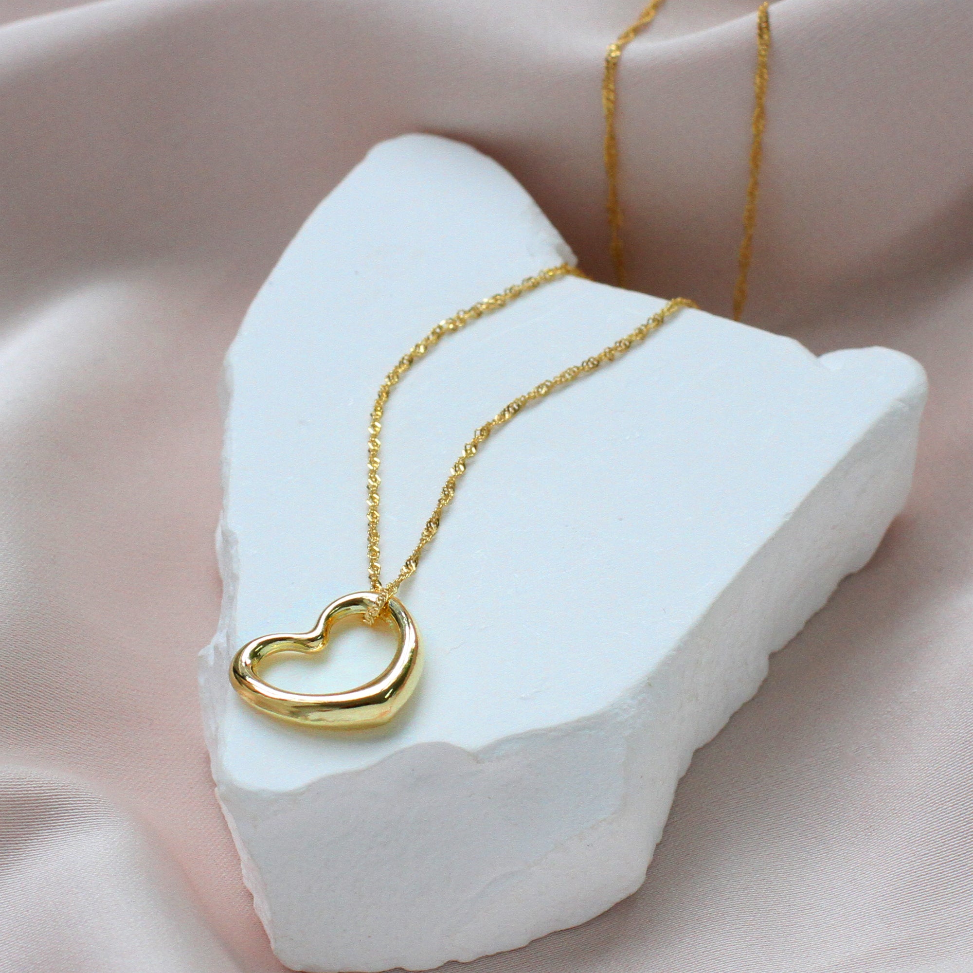 9ct Yellow Gold Open Heart Charm Necklace