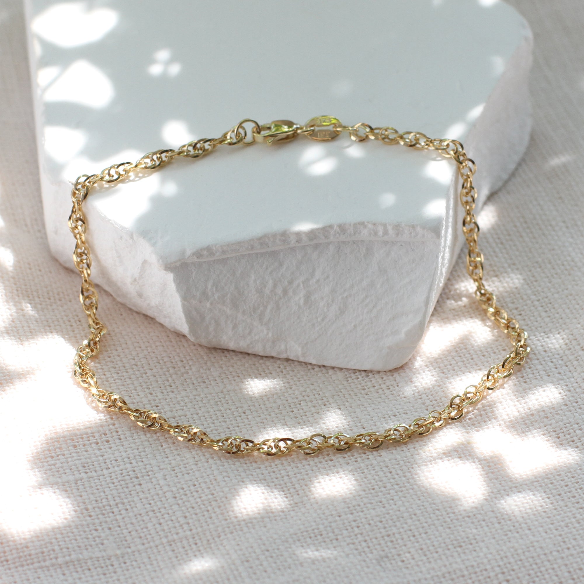 9ct Yellow Gold Diamond Cut Prince Of Wales Bracelet