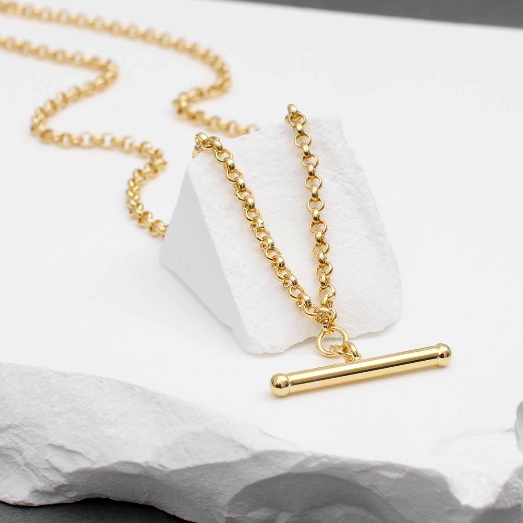 9ct Yellow Gold T-Bar Necklace