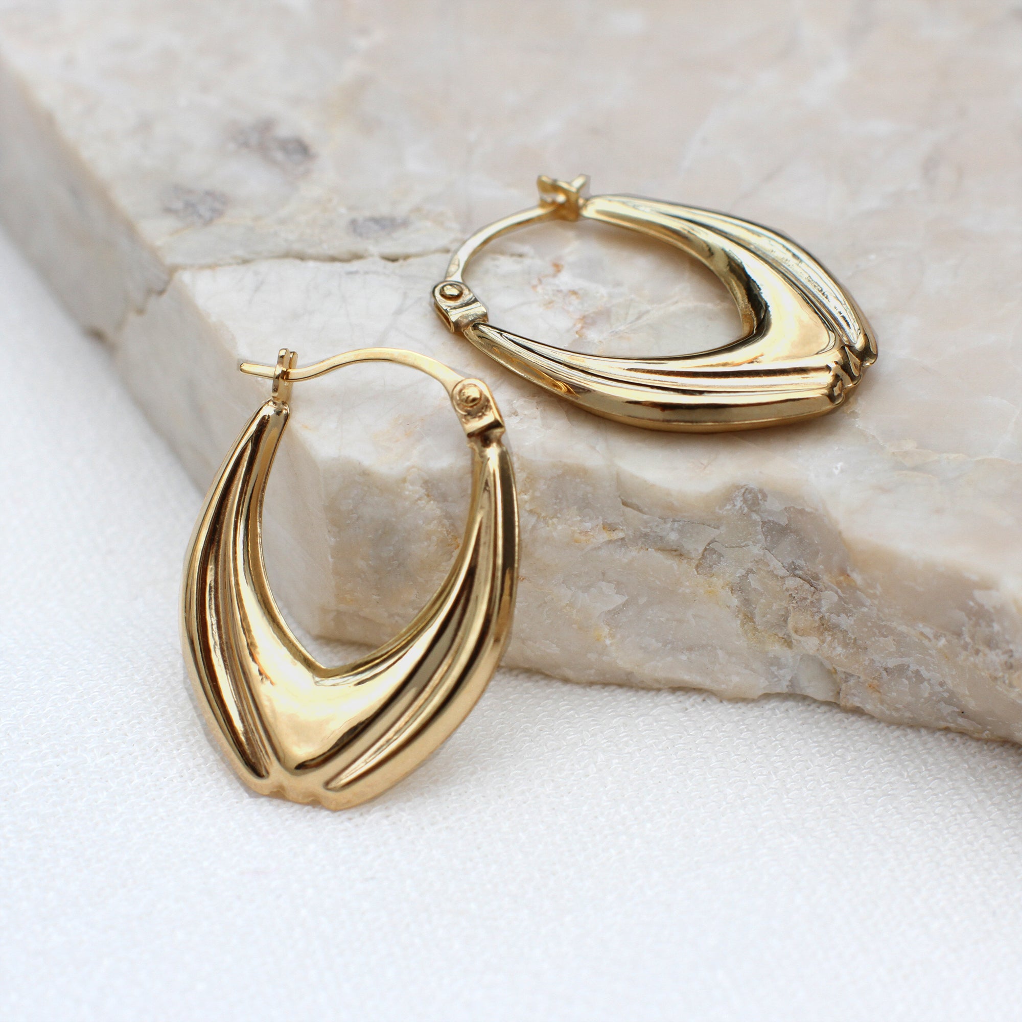 9ct Yellow Gold Tulip Style Hoop Earrings